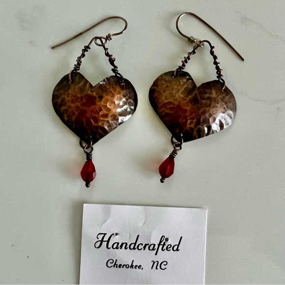 Handcrafted Cherokee Metal Wire Beads HEART Earrings - Picture 5 of 5